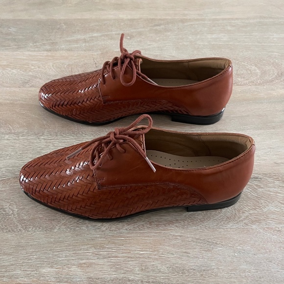 Trotters, Lizzie Derby, Flat Oxford Shoes - Picture 7 of 15